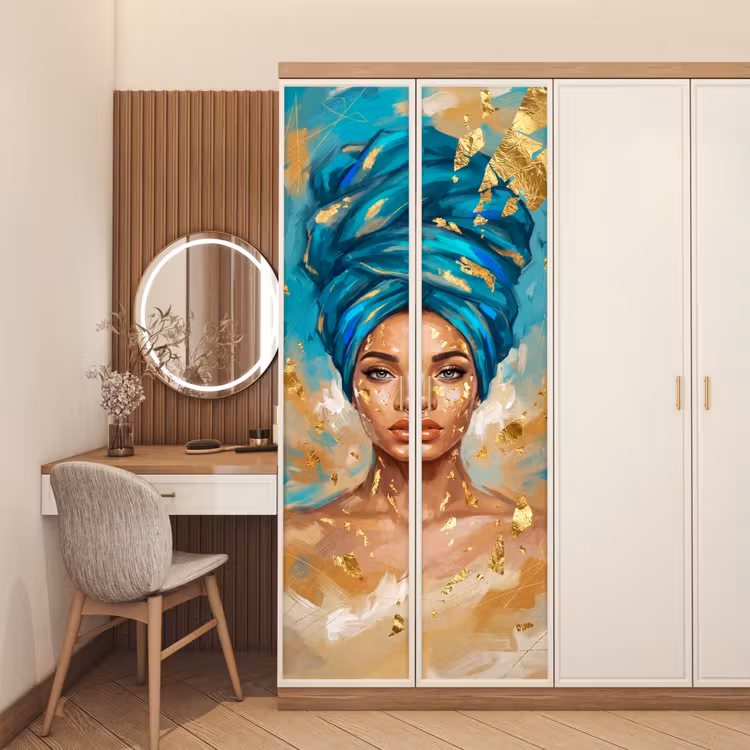 Portret - Vrouw - Schilderij - Blauw - Goud - Expressief deurposter klein -sfeer3