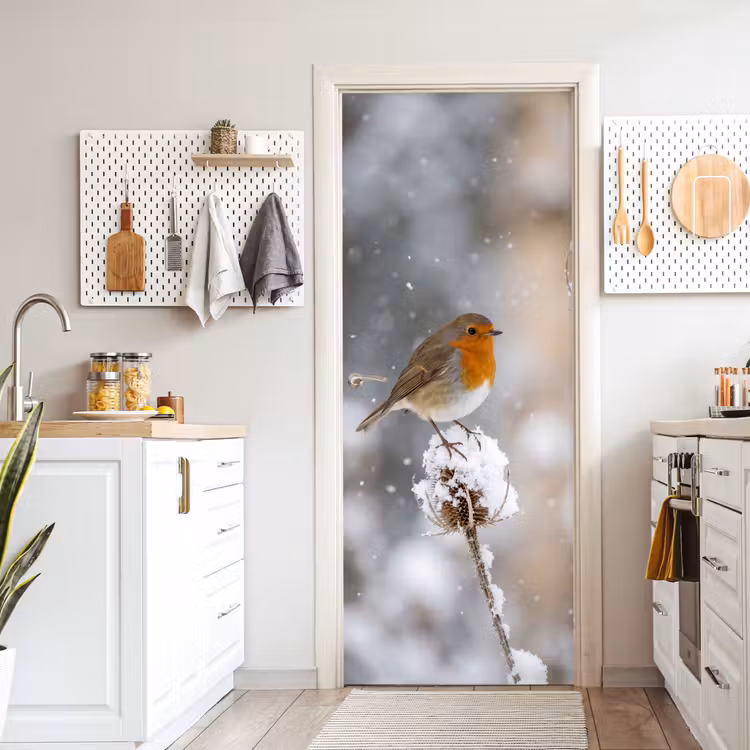 Roodborstje - Gedroogde bloem - Sneeuw - Winter - Vertederend deurposter klein -sfeer5