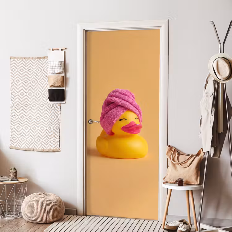 Badeend - Handdoek - Kleurrijk deurposter klein -sfeer6