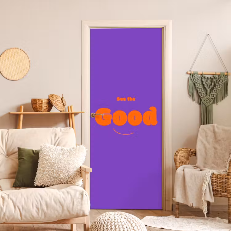 See the good - Oranje - Paars - Smiley deurposter klein -sfeer2