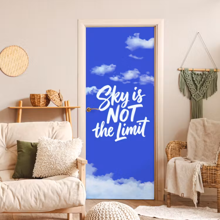 Sky is not the limit - Blauwe lucht - Wolken deurposter klein -sfeer2