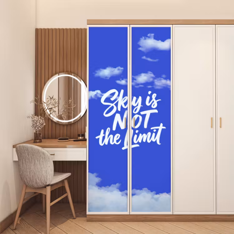 Sky is not the limit - Blauwe lucht - Wolken deurposter klein -sfeer3