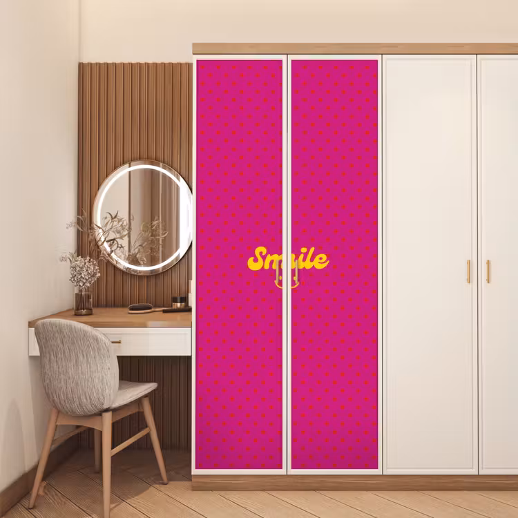 Smile - Stippen - Roze deurposter klein -sfeer3