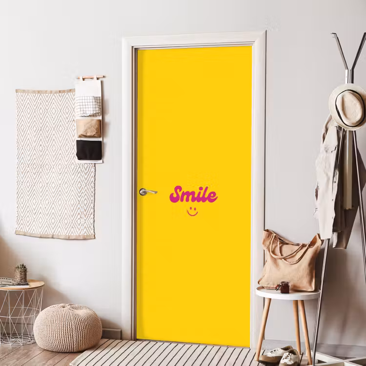 Smile - Geel - Roze deurposter klein -sfeer6