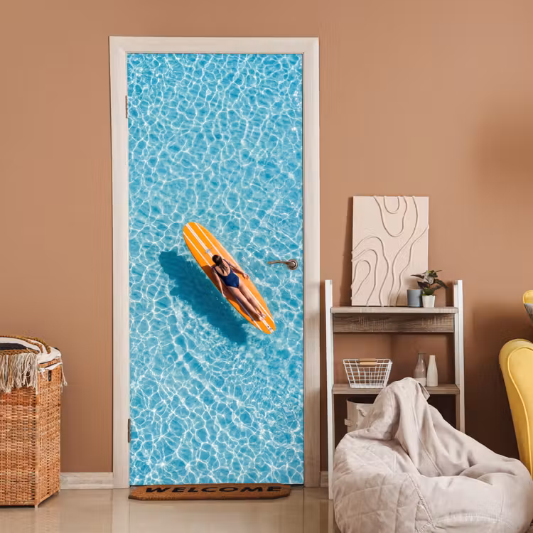 Surfboard - Water - Badpak - Oranje deurposter klein -sfeer1