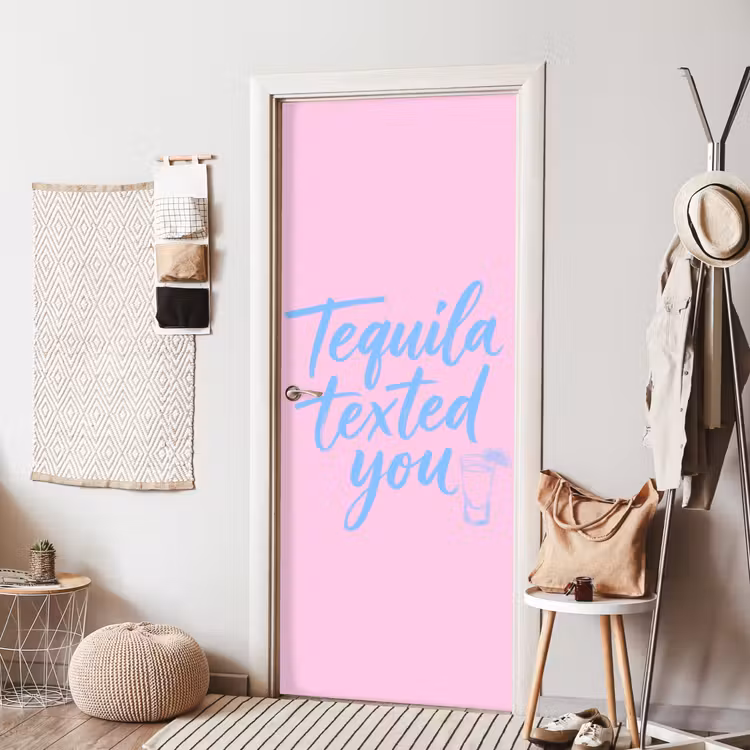 Tequila texted you - Roze - Blauw deurposter klein -sfeer6