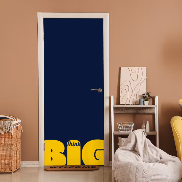 Think big - Blauw - Geel deurposter klein -sfeer1