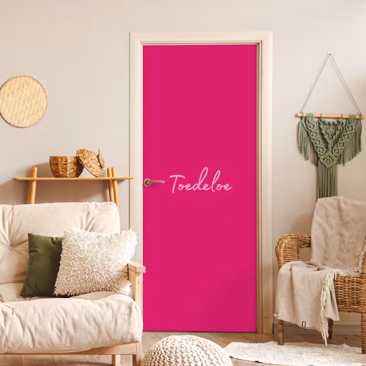 Toedeloe - Roze deurposter klein -sfeer2