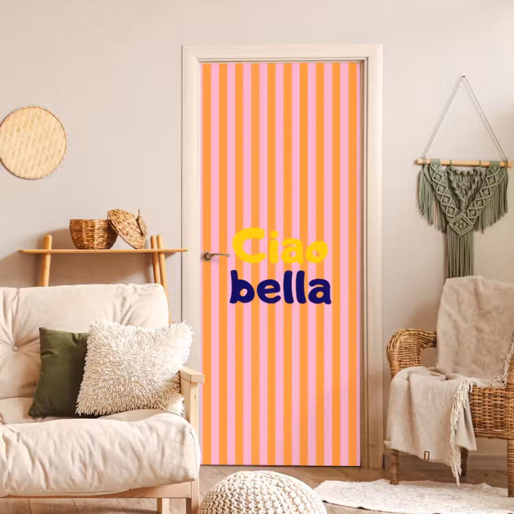 Verticaal - Strepen - Oranje - Ciao bella deurposter klein -sfeer2