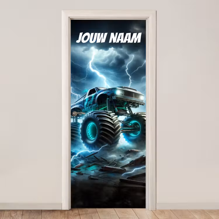 Monstertruck met bliksem en gloeiende wielen in een storm met personaliseerbare tekst bovenaan. deurposter klein -3d_beige