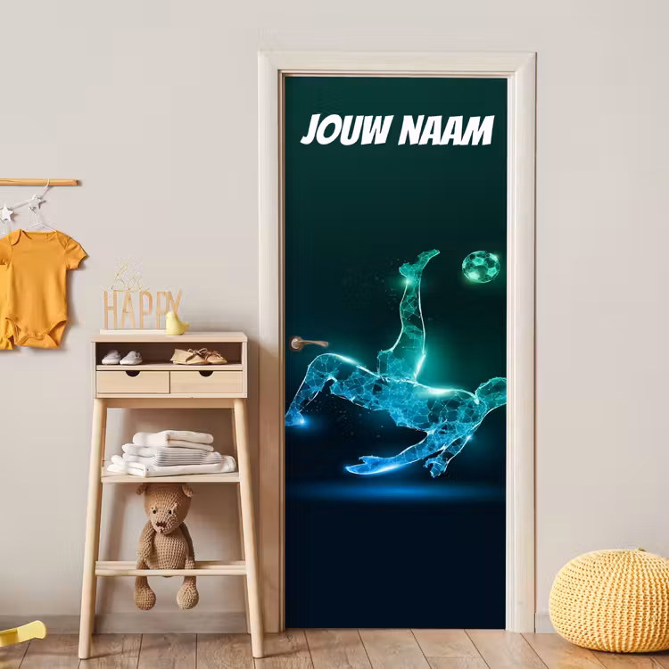 Futuristische voetballer en bal met de tekst “Deze kamer is van: jouw naam”. deurposter klein -sfeer4