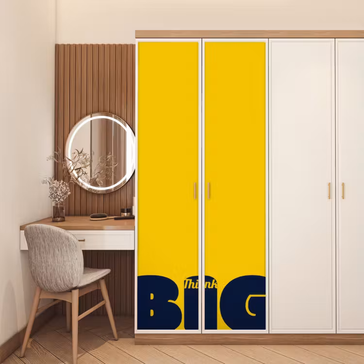 Geel - Think big - Grafisch deurposter klein -sfeer3