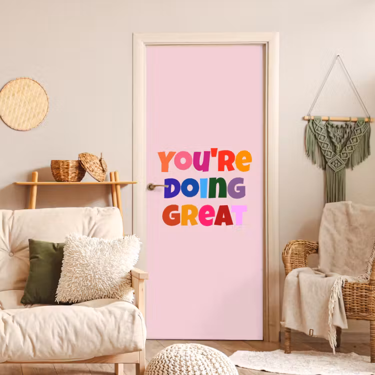 You're doing great - Roze - Kleurrijk deurposter klein -sfeer2