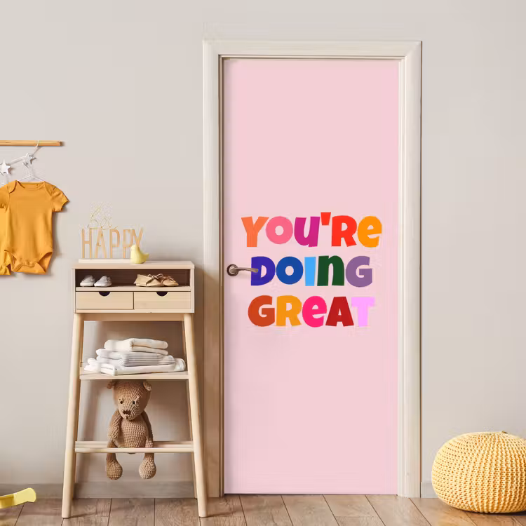You're doing great - Roze - Kleurrijk deurposter klein -sfeer4