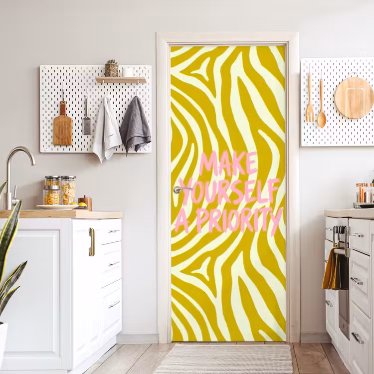 Zebraprint - Priority - Roze deurposter klein -sfeer5