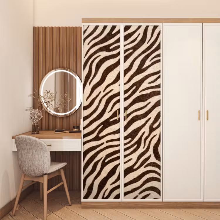 Zebra - Strepen - Bruin deurposter klein -sfeer3