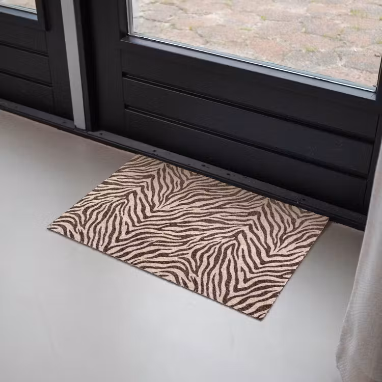 Zebra - Strepen - Bruin Deurmat klein -sfeer2
