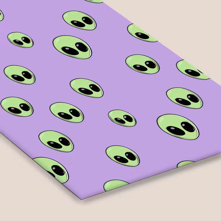 Alien - Retro - Lila fotolijst zwart zonder passe partout klein 224 -zsfeer6