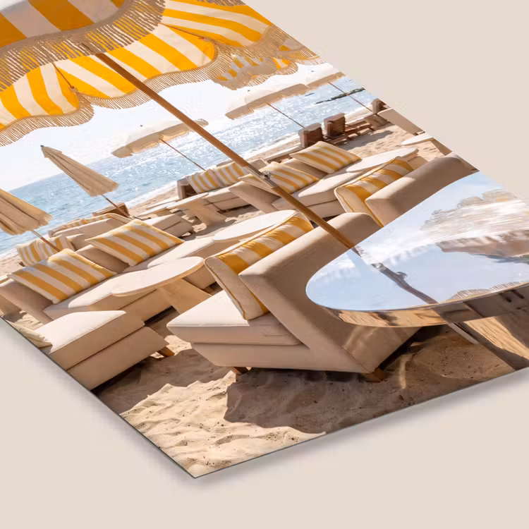 Strand - Ligbedden - Vakantie - Modern - Geel fotolijst zwart zonder passe partout klein -zsfeer6