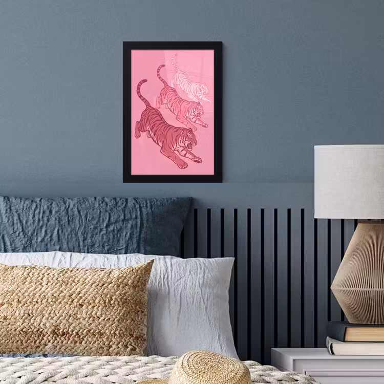 Kat - Springend - Dieren - Roze - Modern fotolijst zwart zonder passe partout klein -sfeer3