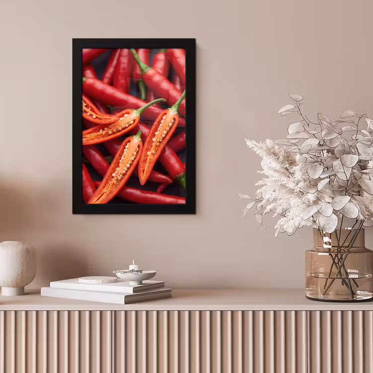 Framed Prints - Chili Pepper - Open - Red - Chilipeper - Open - Rood fotolijst zwart zonder passe partout klein