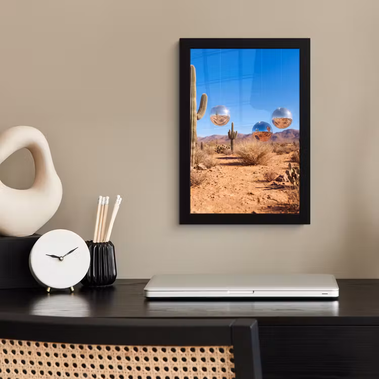 Framed Prints - Desert - Mirror Ball - Art - Woestijn - Spiegelbal - Kunst fotolijst zwart zonder passe partout klein