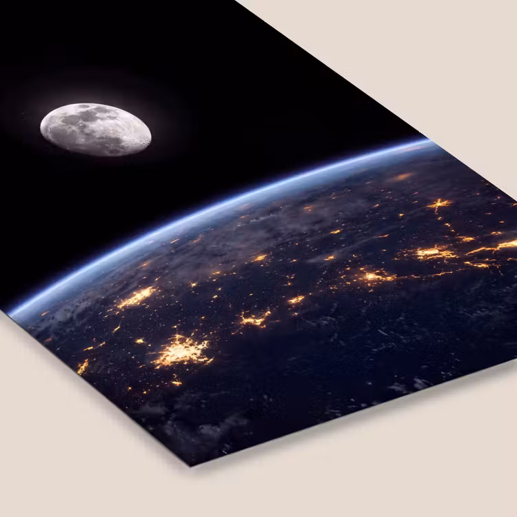 Framed Prints - Earth - Night - Space - Aarde - Nacht - Ruimte fotolijst zwart zonder passe partout klein