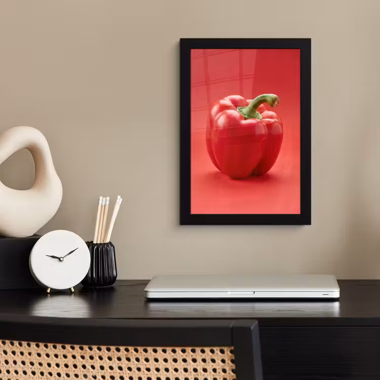 Framed Prints - Food - Bell Pepper - Red - Eten - Paprika - Rood fotolijst zwart zonder passe partout klein