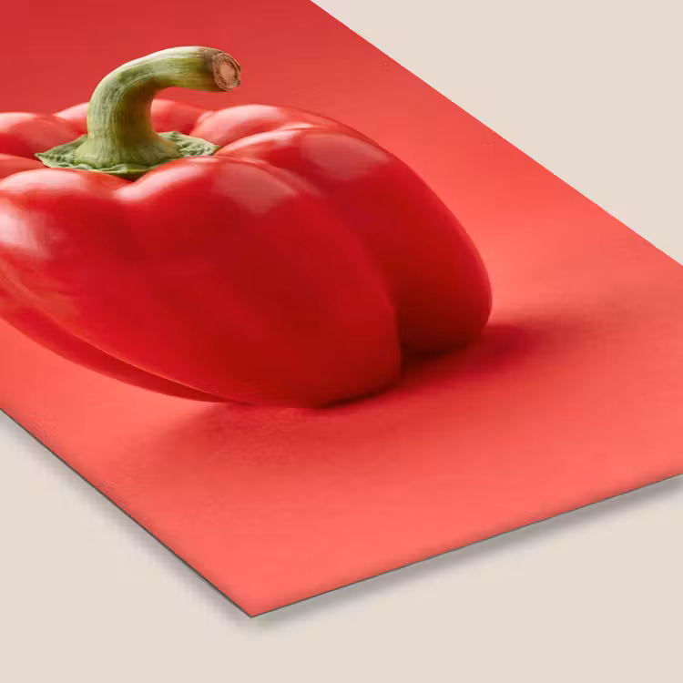 Framed Prints - Food - Bell Pepper - Red - Eten - Paprika - Rood fotolijst zwart zonder passe partout klein