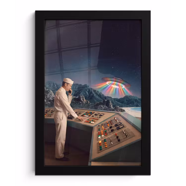 Framed Prints - Man - Control Room - Beach - Man - Controlekamer - Strand fotolijst zwart zonder passe partout klein