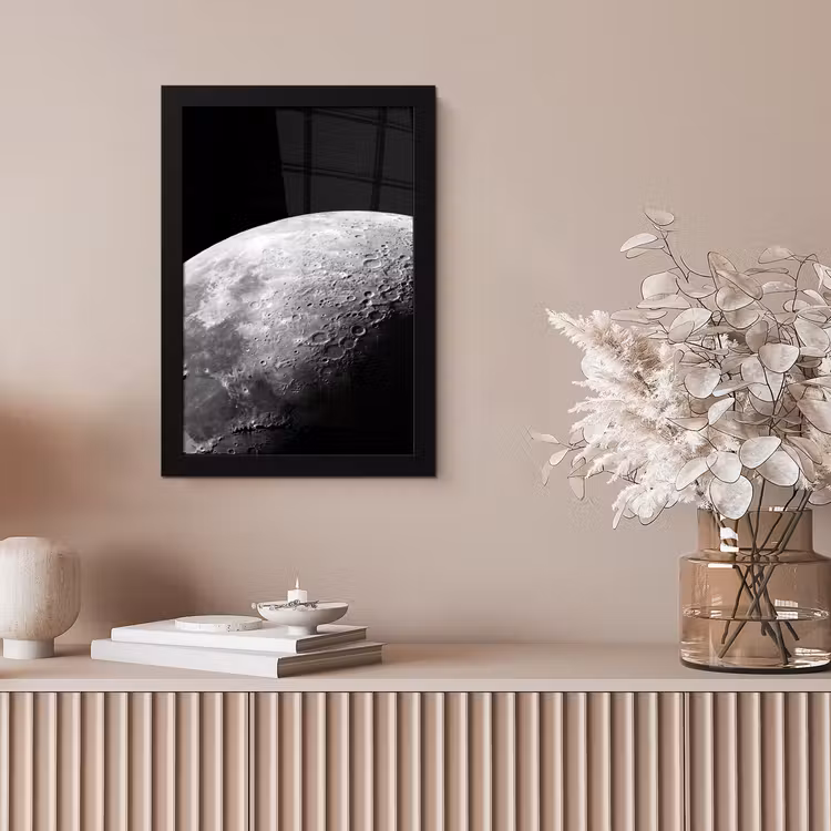 Framed Prints - Moon - Craters - Space - Maan - Kraters - Ruimte fotolijst zwart zonder passe partout klein
