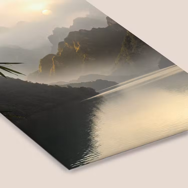 Bergen - Water - Mist - Natuur - Landschap fotolijst zwart zonder passe partout klein -zsfeer6