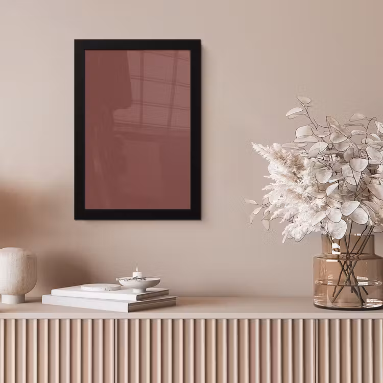 Muted - Raisin - Rood fotolijst zwart zonder passe partout klein 224 -sfeer5