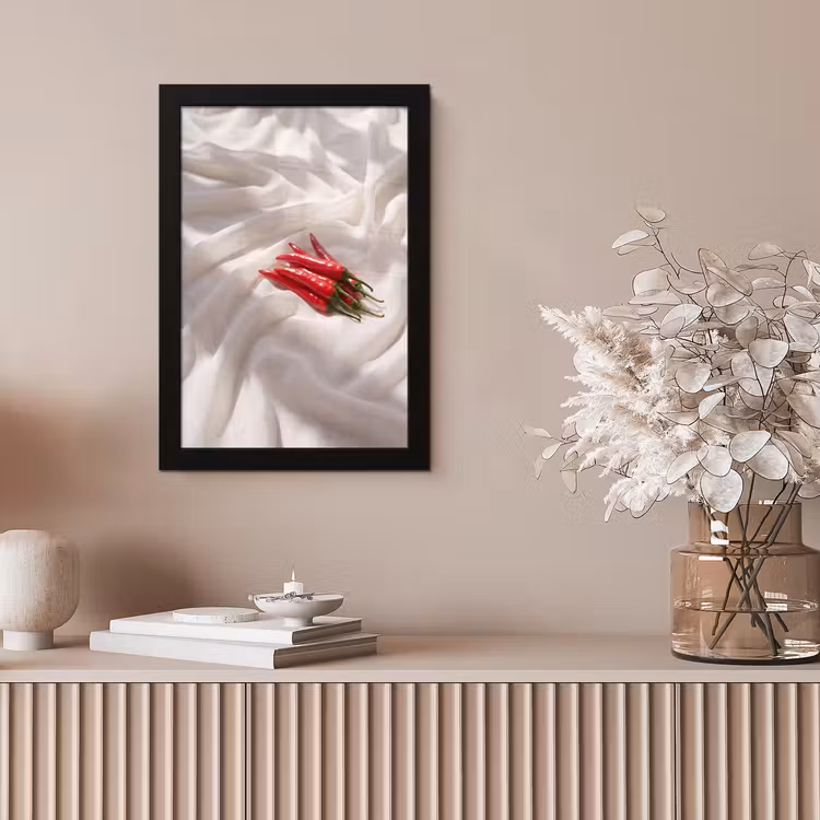 Framed Prints - Pepper - Red - Food - Peper - Rood - Eten fotolijst zwart zonder passe partout klein