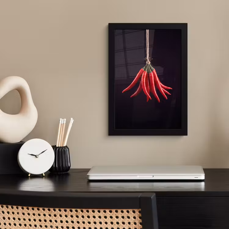 Framed Prints - Red Pepper - Food - Rode peper - Eten fotolijst zwart zonder passe partout klein