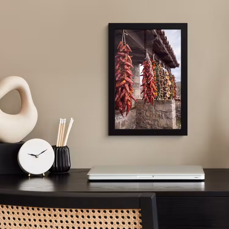 Framed Prints - Red Peppers - Food - Rode pepers - Eten fotolijst zwart zonder passe partout klein