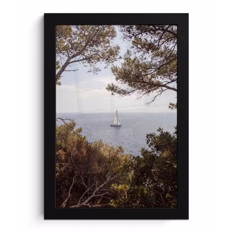 Framed Prints - Sailboat - trees - water - Zeilboot - bomen - water fotolijst zwart zonder passe partout klein