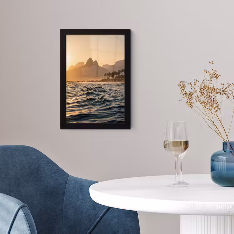 Zee - Golven - Zonsondergang - Kust - Goud fotolijst zwart zonder passe partout klein -sfeer4