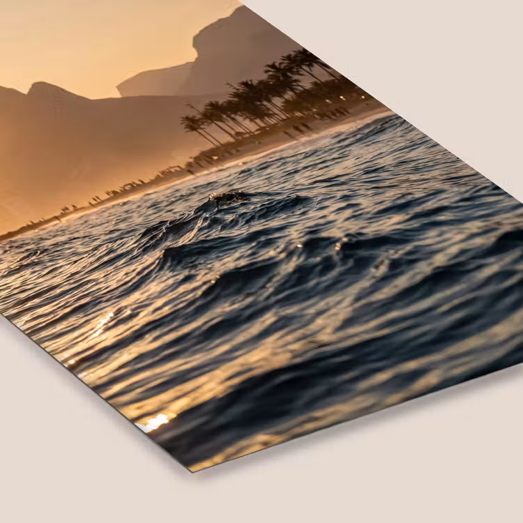 Zee - Golven - Zonsondergang - Kust - Goud fotolijst zwart zonder passe partout klein -zsfeer6