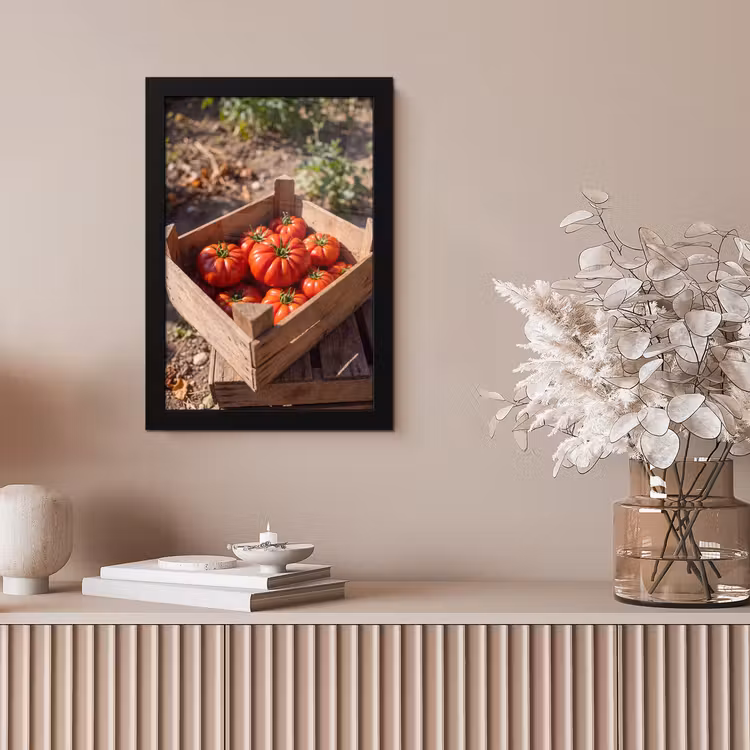 Framed Prints - Tomato - Wooden - Crate - Tomaat - Houten - Kist fotolijst zwart zonder passe partout klein