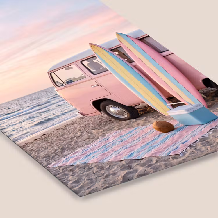 Busje - Strand - Surfplank - Zomer - Roze fotolijst zwart zonder passe partout klein -zsfeer6