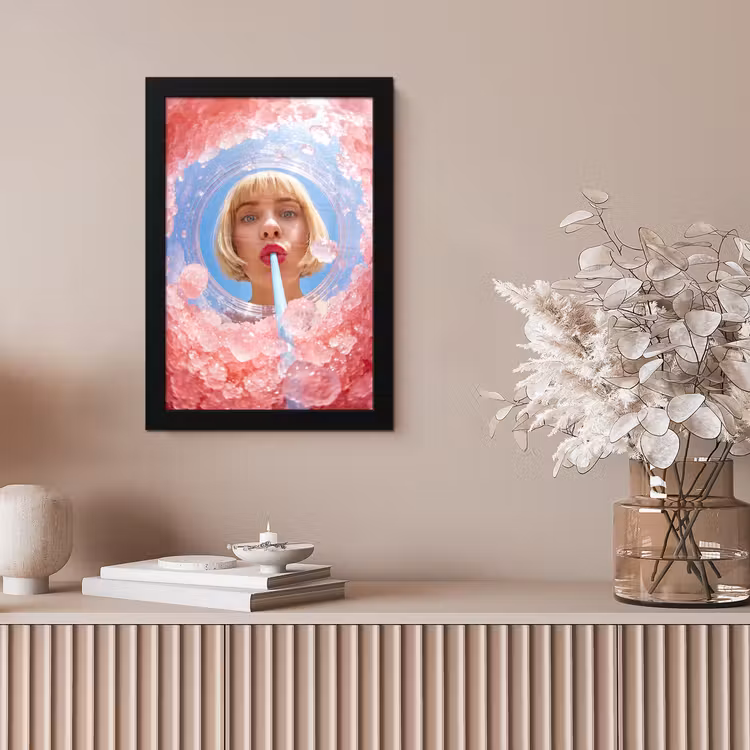 Vrouw - Drank - Zomer - Roze - Blauw fotolijst zwart zonder passe partout klein -sfeer5