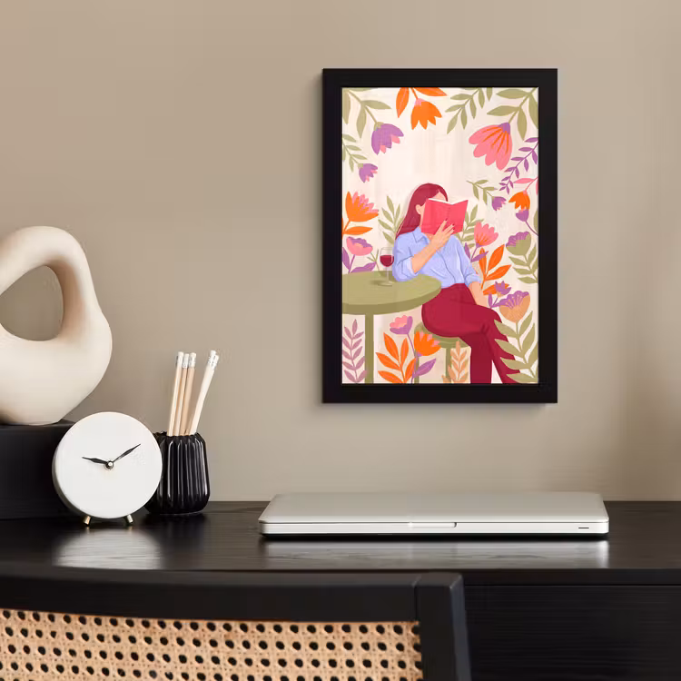 Vrouw - Lezen - Thuis - Modern - Bloemen fotolijst zwart zonder passe partout klein -sfeer1