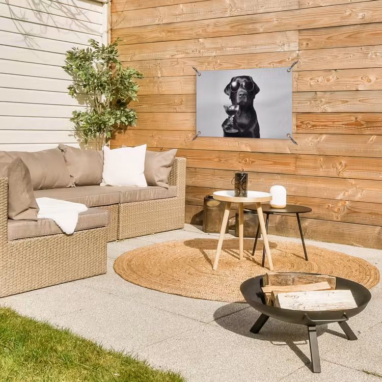Hond - Zwart - Wijnglas - Zonnebril tuinposter los doek klein -sfeer4