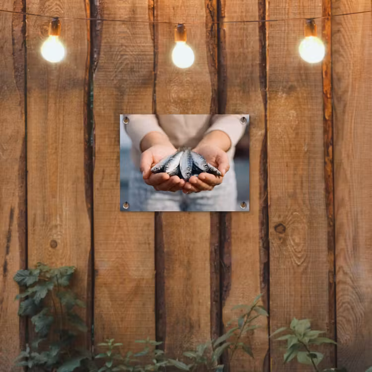Garden Poster - Fish - Hands - Nature - Vis - Handen - Natuur tuinposter los doek klein