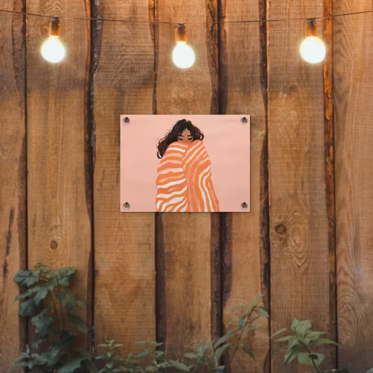 Meisje - Deken - Gestreept - Oranje tuinposter los doek klein -sfeer1