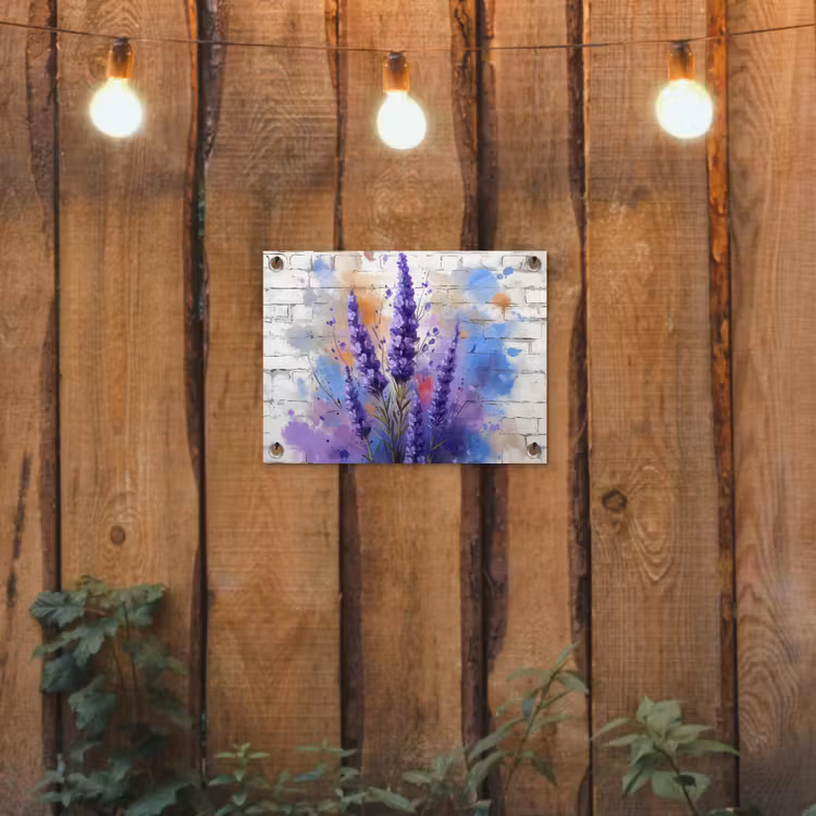 Lavendel op Witte Bakstenen Muur tuinposter los doek klein -sfeer1