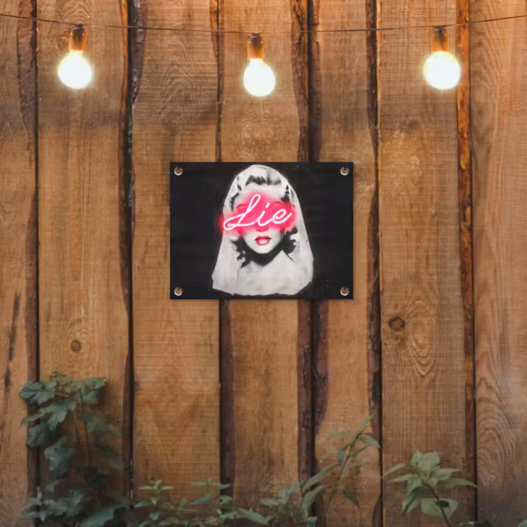 Neon - Letters - Vintage - Vrouw tuinposter los doek klein -sfeer1