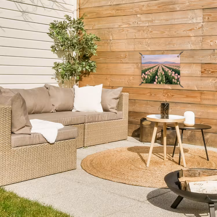 Tulpen - Landschap - Roze tuinposter los doek klein -sfeer4