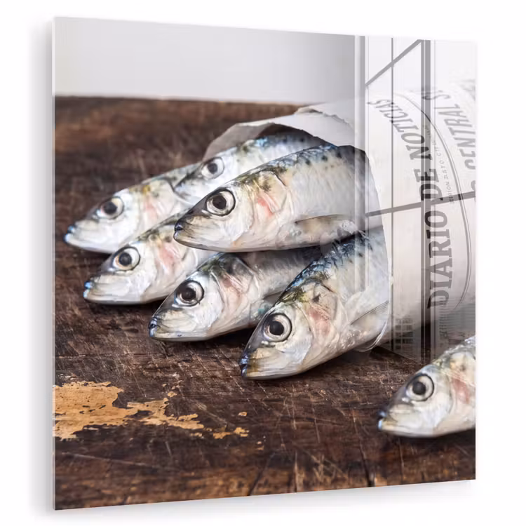Glass Print - Little Sardine - newspaper - cutting board - Sardientje - krant - snijplank plexiglas 5mm klein